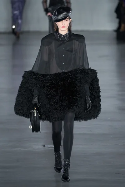 Look 64